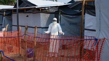 Sanitarios en el Congo tratan el &eacute;bola
