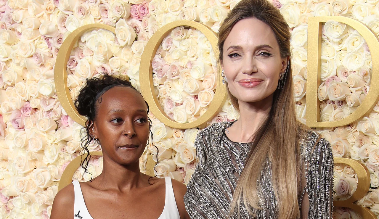 Angelina Jolie con su hija Zahara