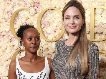 Angelina Jolie con su hija Zahara