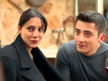 Alya y Kadir se al&iacute;an a espaldas de Cihan para proteger la boda de Kaya 