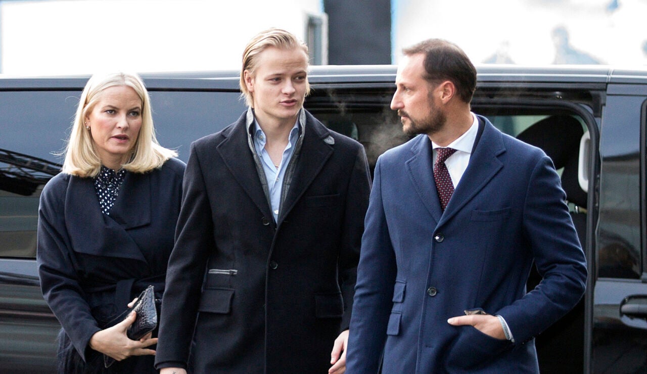Mette-Marit, Marius Borg y el pr&iacute;ncipe Haakon