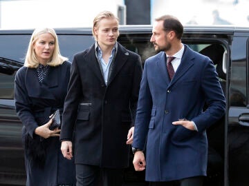 Mette-Marit, Marius Borg y el pr&iacute;ncipe Haakon