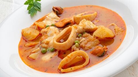 Caldereta de rape con mejillones