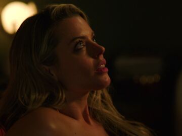 Sonia y Can dan rienda suelta a sus sentimientos: Besos, caricias y mucho fuego