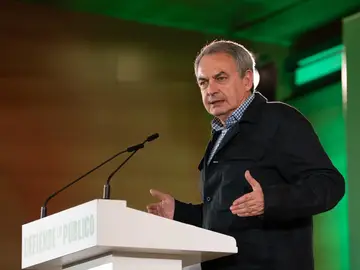 Zapatero en un acto Zapatero en un acto
