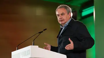 Zapatero en un acto Zapatero en un acto