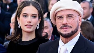 John Travolta con su hija Ella en el Festival de Cannes presentando su pel&iacute;cula Propeller One-Way Night Coach (Ven a volar conmigo)