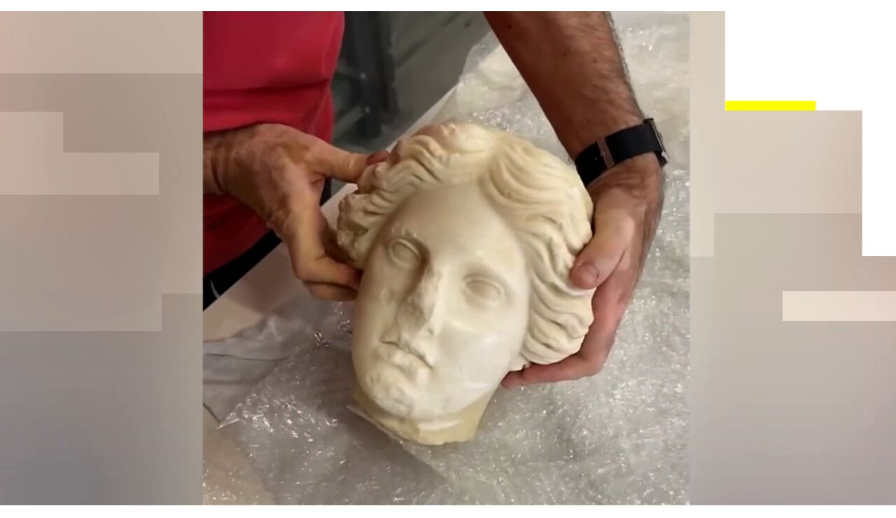 Encuentran un busto en Alicante.