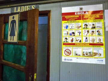 Cartel informativo sobre el &eacute;bola en la Rep&uacute;blica Democr&aacute;tica del Congo