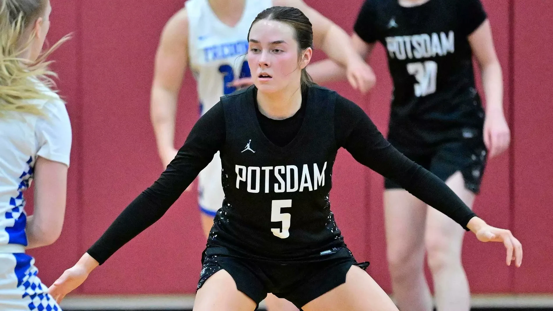 Emily Mae Smith, en un partido con los Potsdam Bears Emily Mae Smith, en un partido con los Potsdam Bears