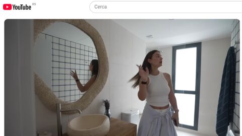 Baño de la planta de arriba de la casa de Menorca de Laura Escanes