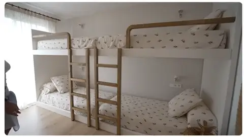 Habitación de Roma de la planta de arriba de la casa de Menorca de Laura Escanes Habitación de Roma de la planta de arriba de la casa de Menorca de Laura Escanes