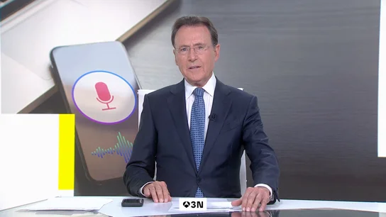 VÍDEO: Matías Prats tiene claro lo que le diría a su teléfono si este le escuchara: "Estoy muy orgulloso de trabajar en Antena 3" VÍDEO: Matías Prats tiene claro lo que le diría a su teléfono si este le escuchara: "Estoy muy orgulloso de trabajar en Antena 3"