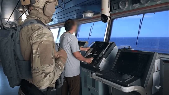 Francia intercepta lo que llaman un petrolero en la sombra Francia intercepta lo que llaman un petrolero en la sombra