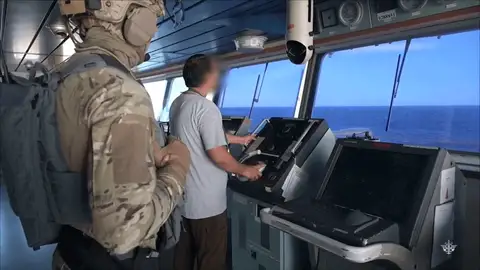 Francia intercepta lo que llaman un petrolero en la sombra Francia intercepta lo que llaman un petrolero en la sombra
