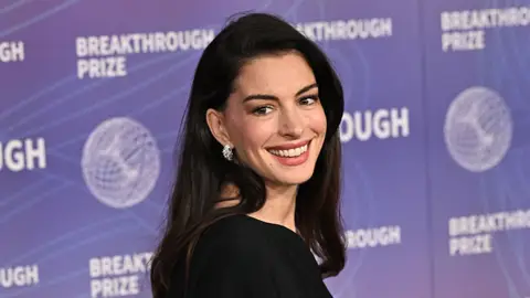 Anne Hathaway Anne Hathaway