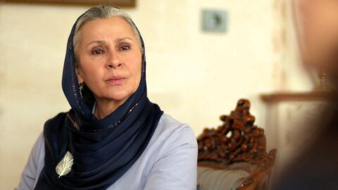 Sadakat le ofrece a Alya una salida si acepta divorciarse de Cihan, &iquest;aceptar&aacute;?