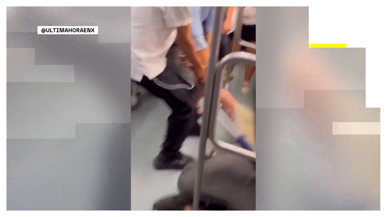 Un sintecho, herido en el metro de Barcelona al intentar frenar una ...