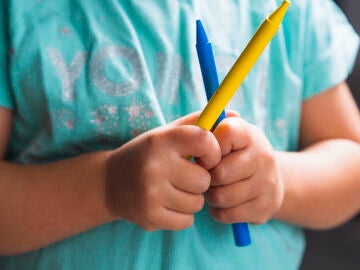 Un ni&ntilde;o en la escuela