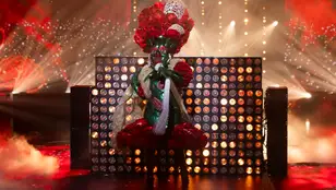 Fuerza, alma y un baile improvisado: La sublime carta de presentación de Clavel en la Final de Mask Singer