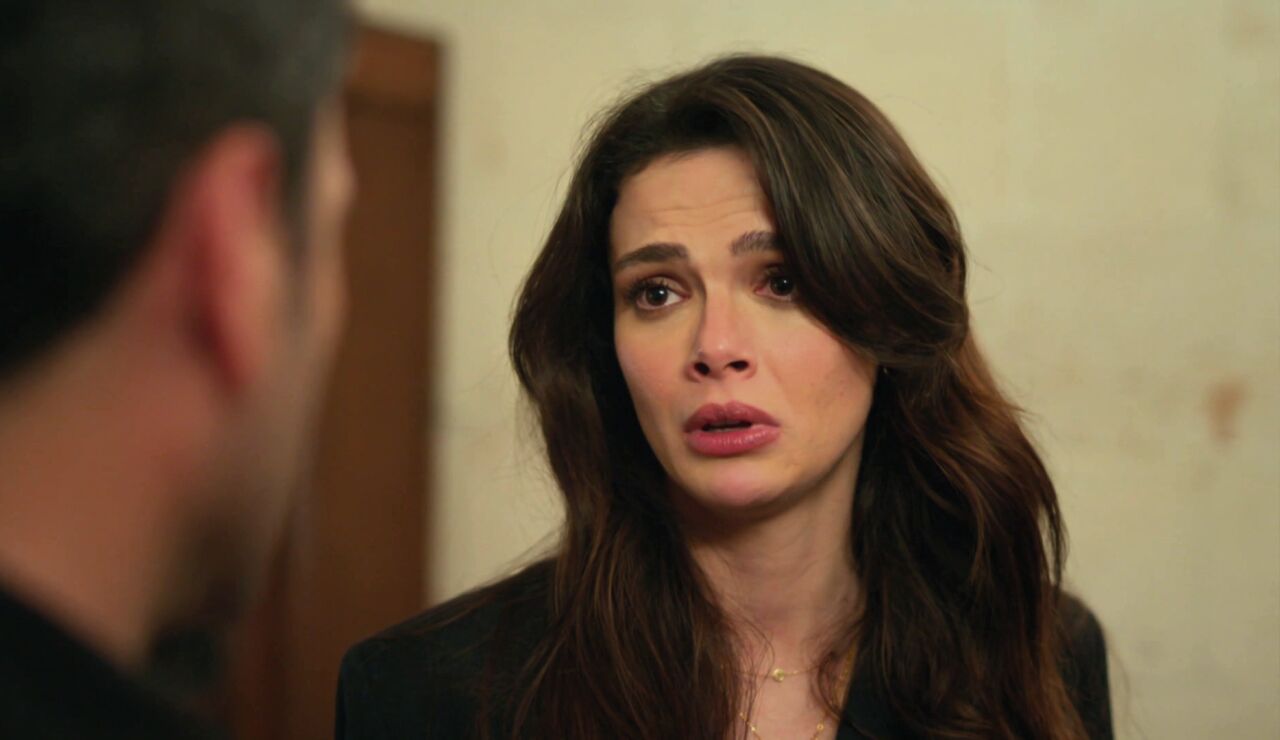 Alya, decepcionada por los enga&ntilde;os de Cihan: "Mis dos maridos no han dejado de mentirme"