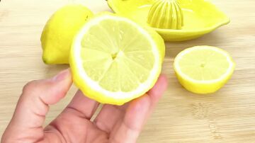 Zumo de lim&oacute;n