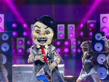 Momia embelesa a Ana Mil&aacute;n con su versi&oacute;n m&aacute;s rockera: &ldquo;Me la est&aacute; dedicando a m&iacute;&rdquo; 