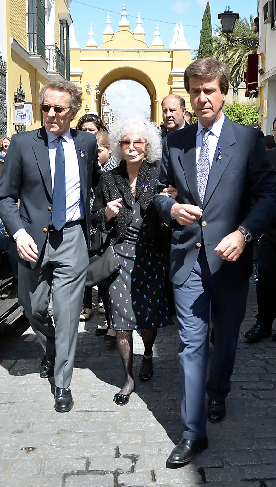 La duquesa de Alba, Alfonso Díez y Cayetano Martínez de Irujo La duquesa de Alba, Alfonso Díez y Cayetano Martínez de Irujo