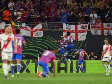 Jean-Philippe Mateta celebra el 1-0 ante el Rayo Vallecano
