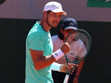 Pablo Carre&ntilde;o celebra un punto ante Thanasi Kokkinakis 