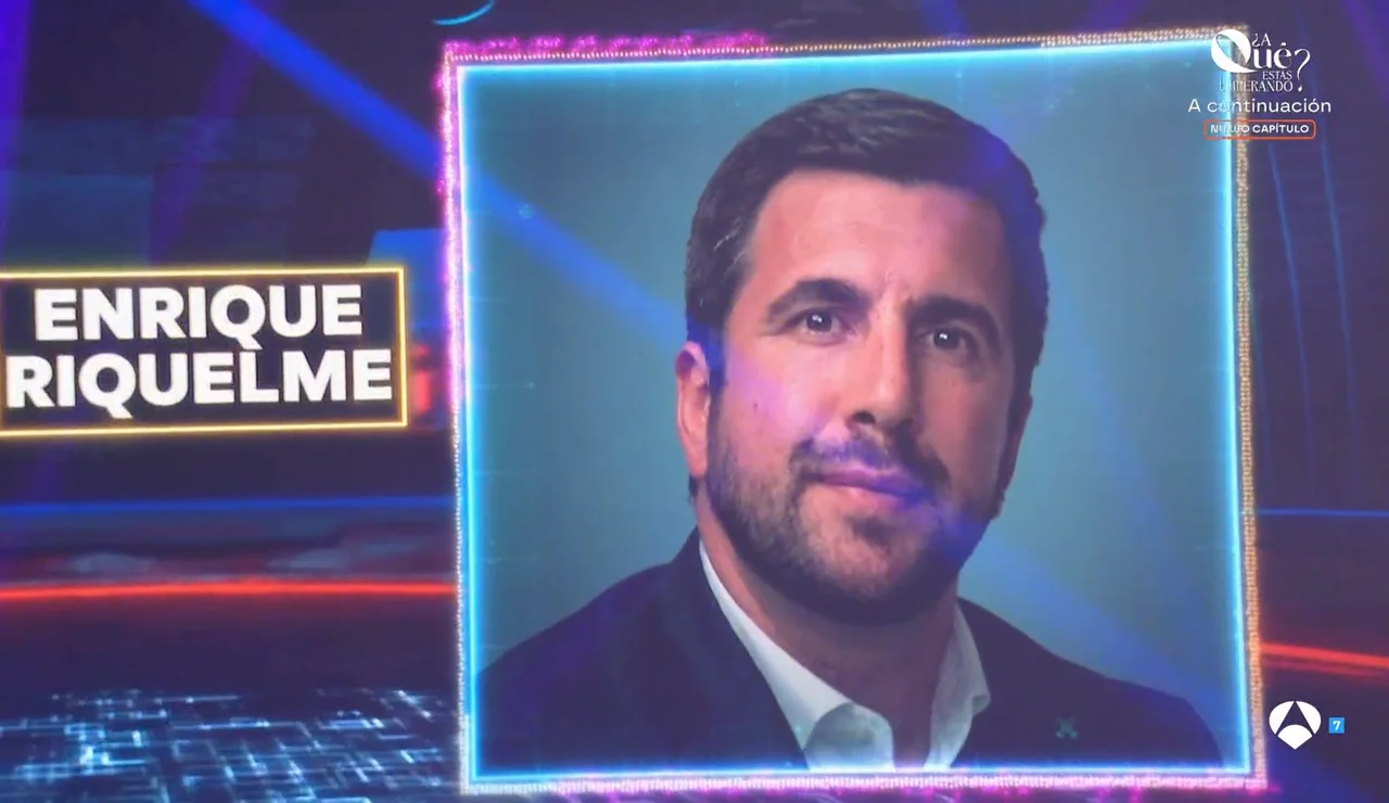 El candidato a la presidencia del Real Madrid, Enrique Riquelme, entre los invitados de El Hormiguero
