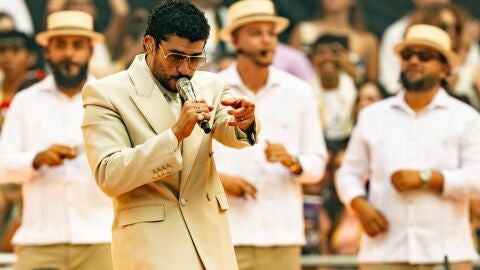 Bad Bunny trae Puerto Rico a Madrid en la primera noche de su residencia