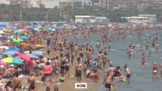 España se enfrenta a una jornada de calor extremo con máximas de hasta 40 °C