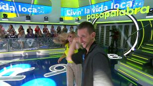&iquest;David baila por primera vez en Pasapalabra? Natalia Rodr&iacute;guez le saca a La Pista al ritmo de Ricky Martin
