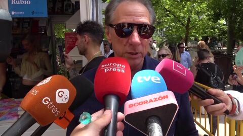 Alejandro Rubio hablando con la prensa