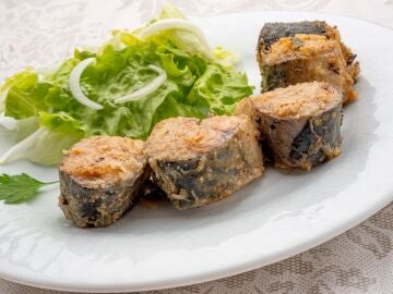 Caballa adobada con ensalada, de Karlos Argui&ntilde;ano: "&iexcl;C&oacute;mo huele a Andaluc&iacute;a esta receta!"