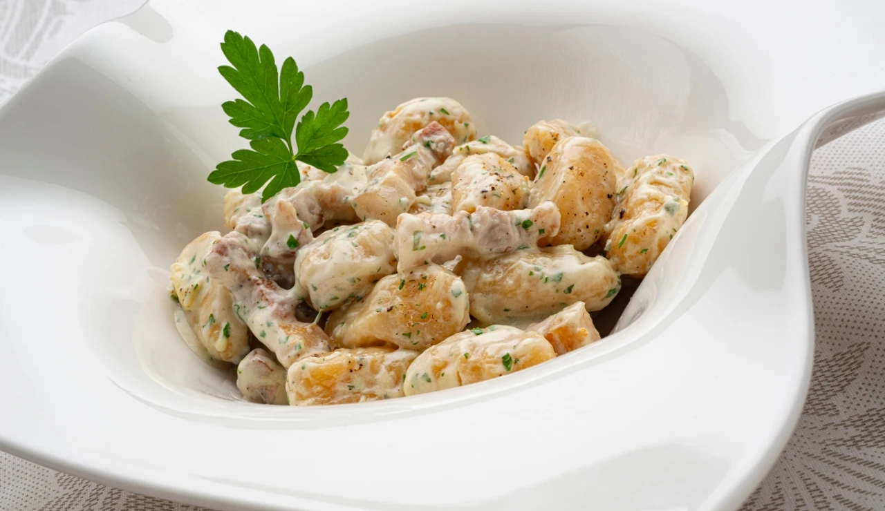 Ñoquis caseros con salsa de queso azul, de Joseba Arguiñano: con mucho sabor y fundamento