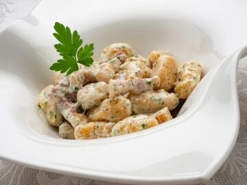 &Ntilde;oquis caseros con salsa de queso azul, de Joseba Argui&ntilde;ano: con mucho sabor y fundamento