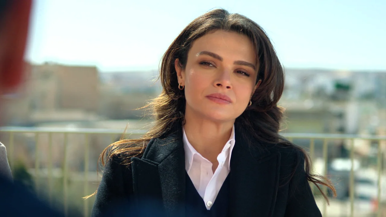 Alya amenaza con destrozar la reputación de Cihan si no acepta el divorcio