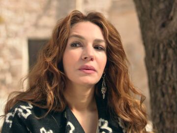 Zerrin confiesa su secreto a Nare y le suplica que no hable con Sahin: "No nos queda otra opci&oacute;n"