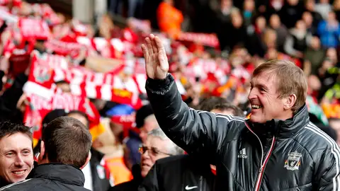 Kenny Dalglish, en su época de entrenador del Liverpool en 2012 Kenny Dalglish, en su época de entrenador del Liverpool en 2012