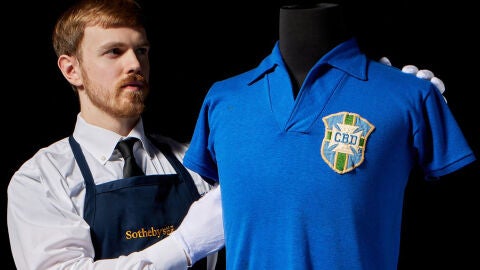 Fotograf&iacute;a de la camiseta que Pel&eacute; llev&oacute; en la final del Mundial de 1958 