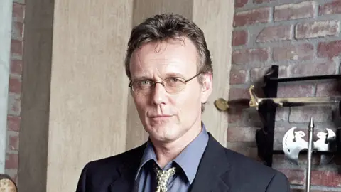 Anthony Head en Buffy, cazavampiros Anthony Head en Buffy, cazavampiros