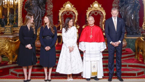 La Familia Real junto a León XIV en el Palacio Real de Madrid