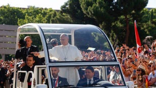 El papa Le&oacute;n XIV llega a Cibeles.