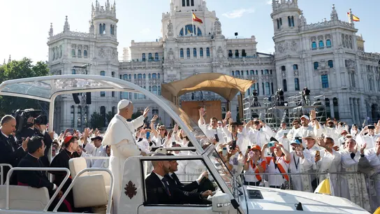 El papa León XIV llega a Cibeles El papa León XIV llega a Cibeles