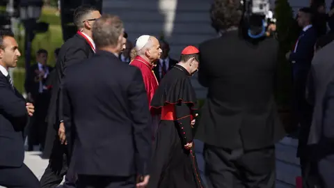 El papa Léon XIV durante la visita a la catedral de la Almudena El papa Léon XIV durante la visita a la catedral de la Almudena