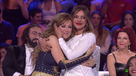  El abrazo de Merche a Mar&iacute;a Parrado en Tu cara me suena