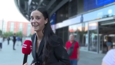 Victoria Federica hablando con la prensa Victoria Federica hablando con la prensa