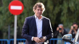 Imagen de David S&aacute;nchez, hermano del presidente del Gobierno, a su llegada a la &uacute;ltima sesi&oacute;n del juicio por su contrataci&oacute;n en la Diputaci&oacute;n de Badajoz